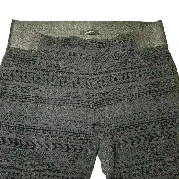 Ashley Stewart Black Velvet Detailed Pointe Leggings Size 22/24 - Picture 8 of 9